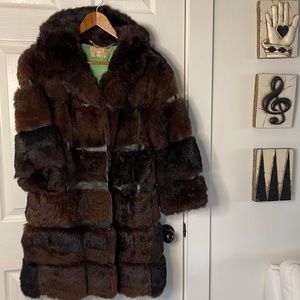 SPECIAL VINTAGE FUR COAT
